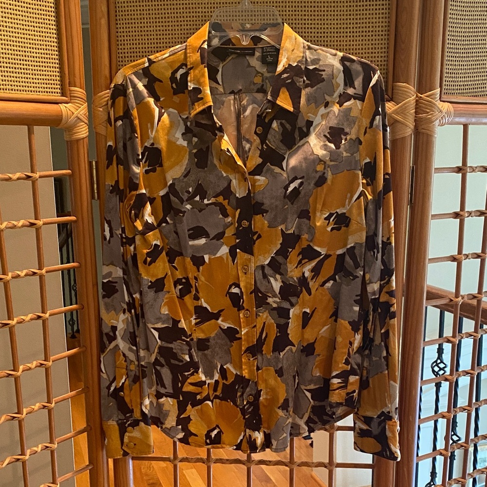 New York & Company Abstract Pattern Top